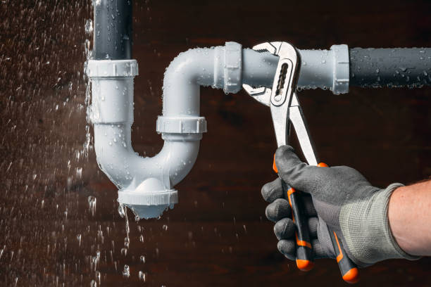 Professional Leak Detection technician working in Arock, OR